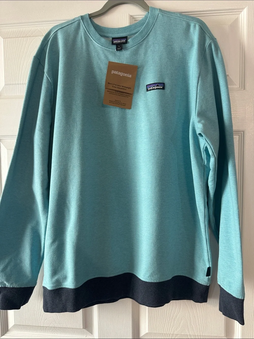 NWT Patagonia Men’s Crewneck Sweatshirt in crevasse blue with navy trim